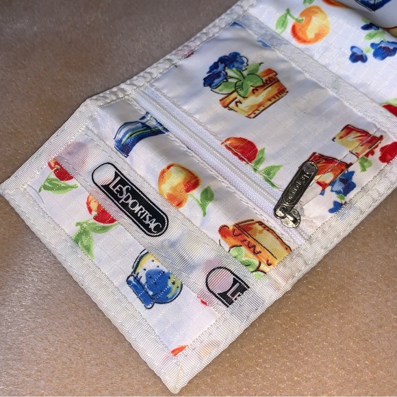 Vintage LeSportsac Farmstand Fruit Flowers 3pcs Bag Purse Pouch Wallet - Picture 11 of 15